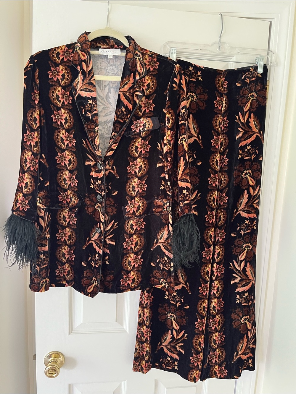 Cara Cara Venezia Jacket and Firenze Pant Set in Luxe Printed Velvet, Size 2, XS - Picture 2 of 16